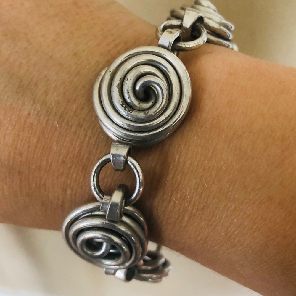 Handmade silver swirl bracelet - 6-1/2-8” wrist